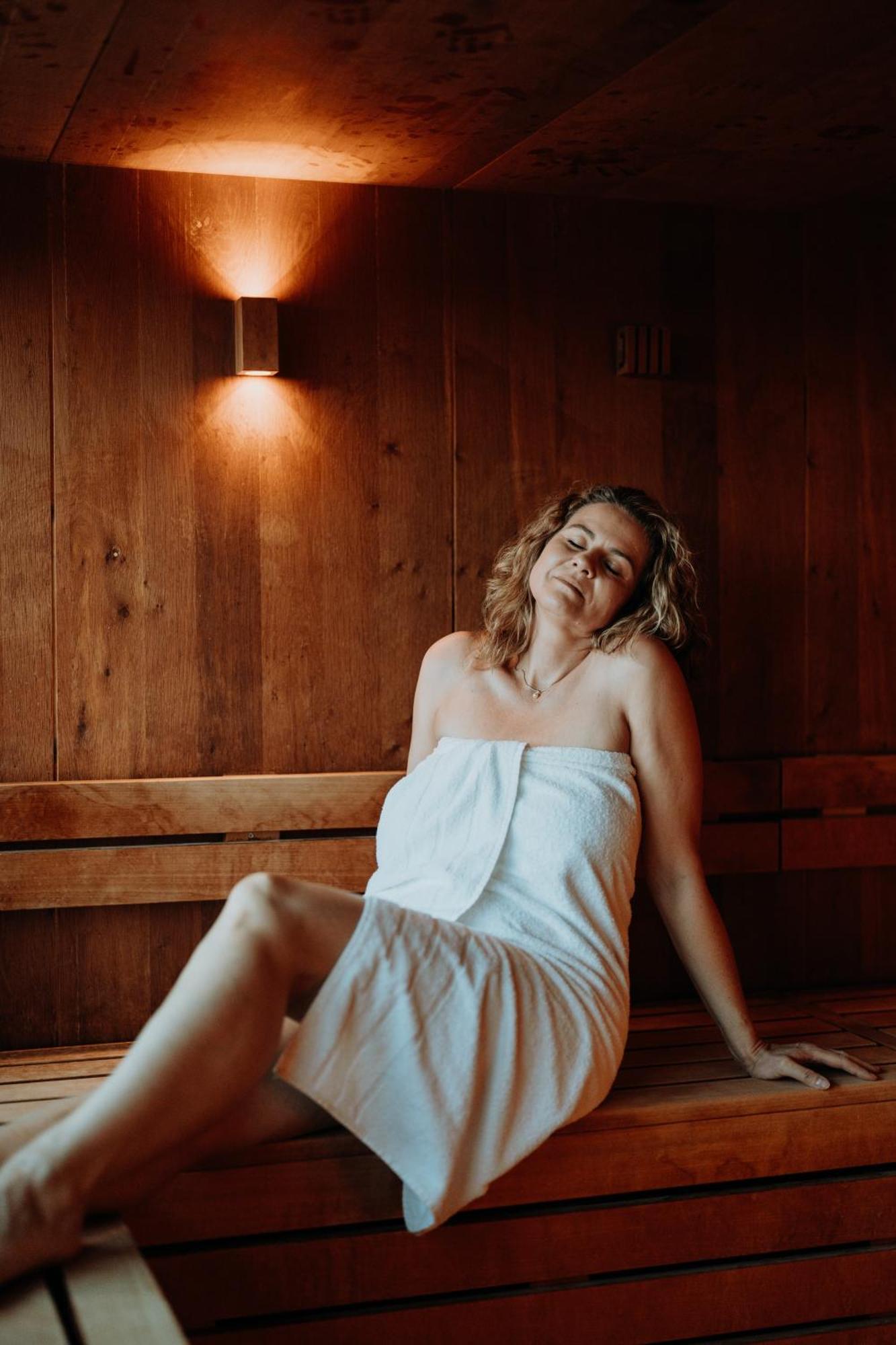 Hotel Sonnenhotel Weingut Roemmert Und Wellness